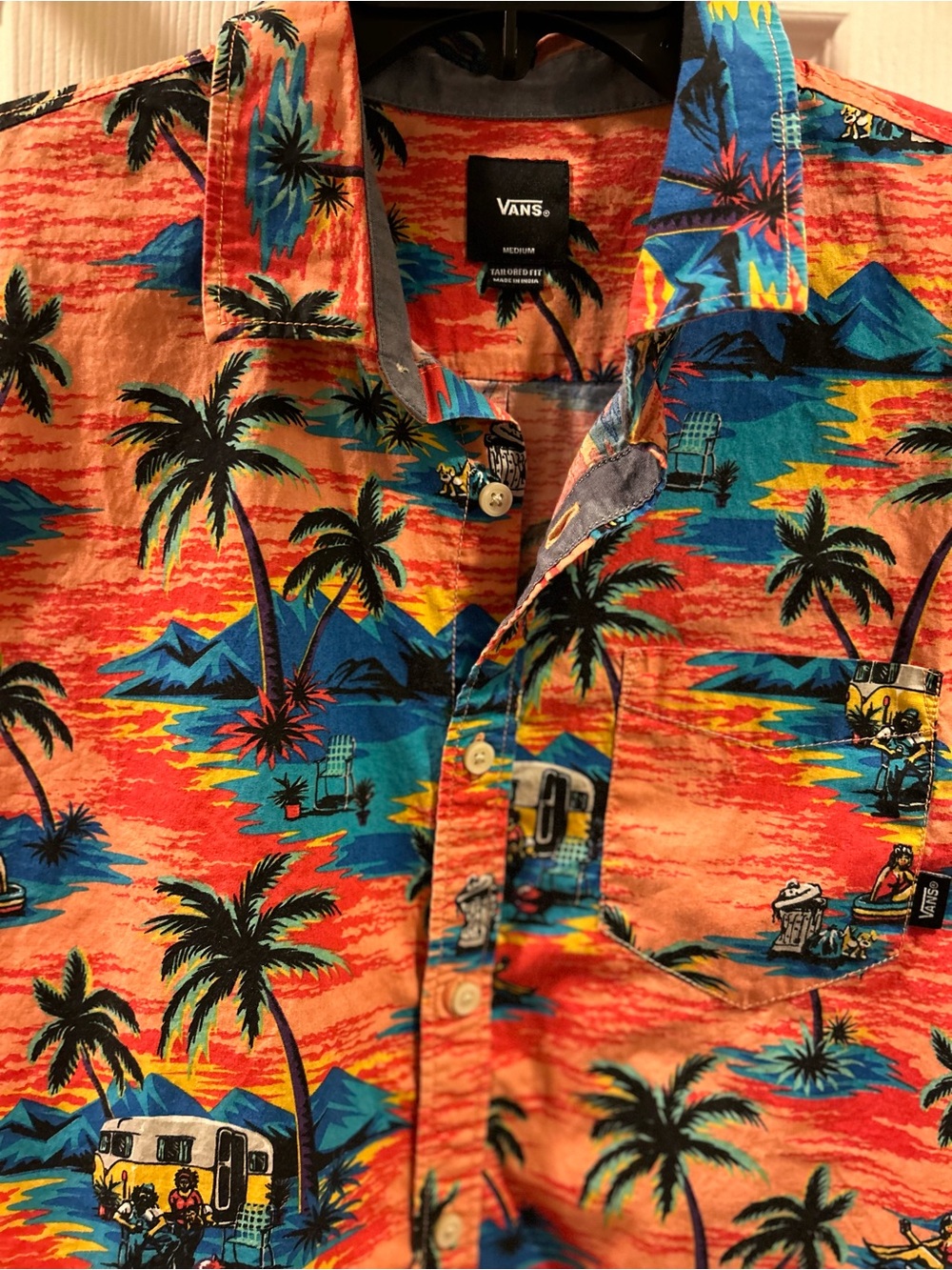 Vans Hawaiian Shirt Men's Medium Tailored Fit Retro Camper Sunset Palm Tree Trop